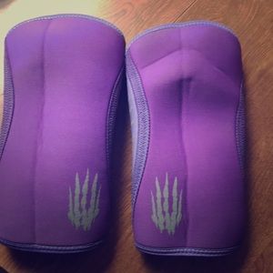 Bear complex knee sleeves (pair)
